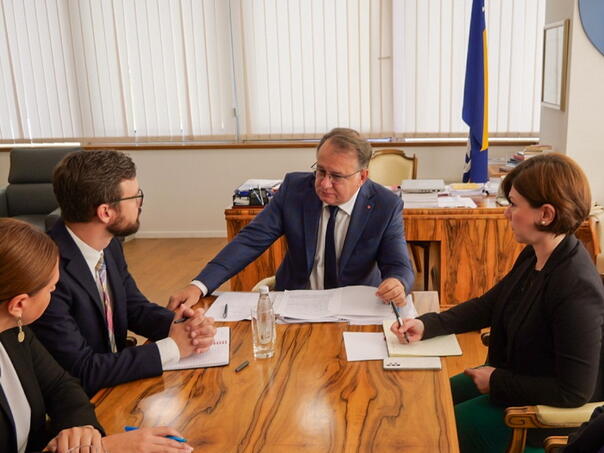 Nikšić: Uskoro smanjenje doprinosa i povećanje minimalne plate