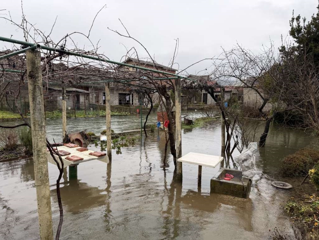 Nivo vode u Radobolji i Buni u blagom opadanju, polja uz Trebižat poplavljena