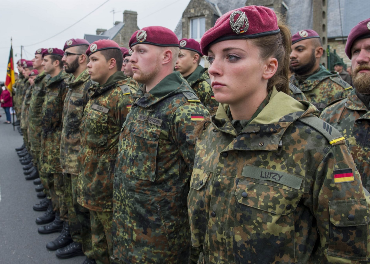 Niz zemalja poslao vojsku na Grenland u toku noći