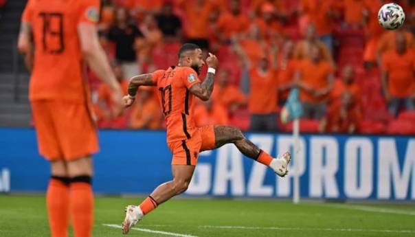 Nizozemska se trijumfom protiv Austrije plasirala u osminu finala