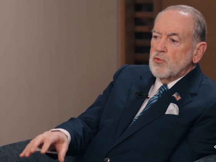 Nižu se osude na izjavu Huckabeeja o tome da "Izrael ima biblijsko pravo da zauzme Bliski istok"