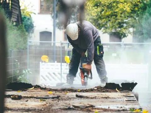 Njemačka planira radni dan od 12 sati, stroža pravila za strance