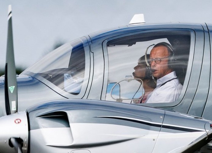 Njemačka policija spriječila napad na Merzov privatni avion