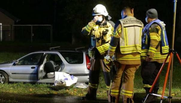 Njemačka: Vozač se zaletio u pješake na trotoaru, poginuo 12-godišnji dječak