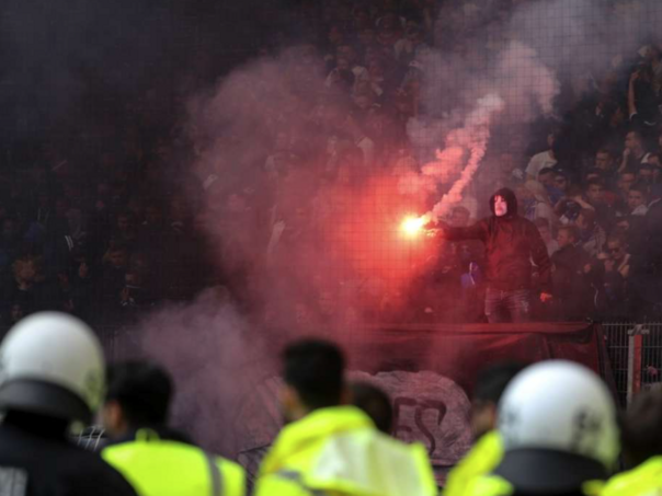 Njemački klubovi kažnjeni sa 12 miliona eura zbog pirotehnike