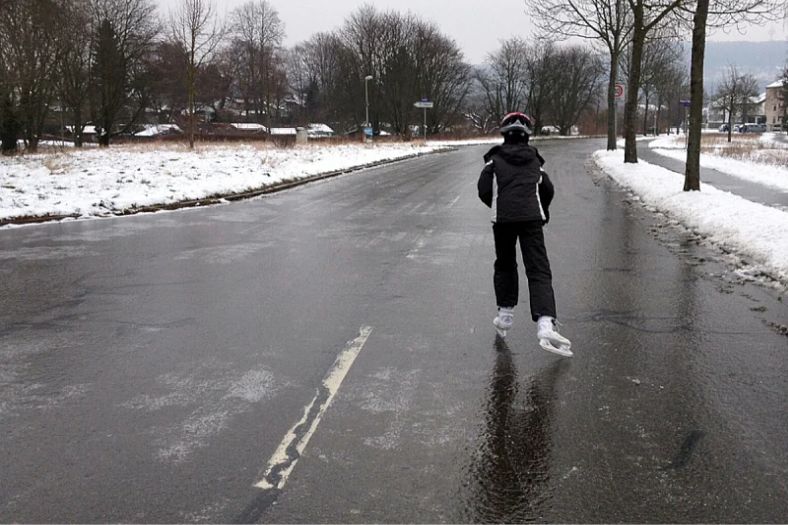 Njemačku okovao "crni led", nesreće širom zemlje