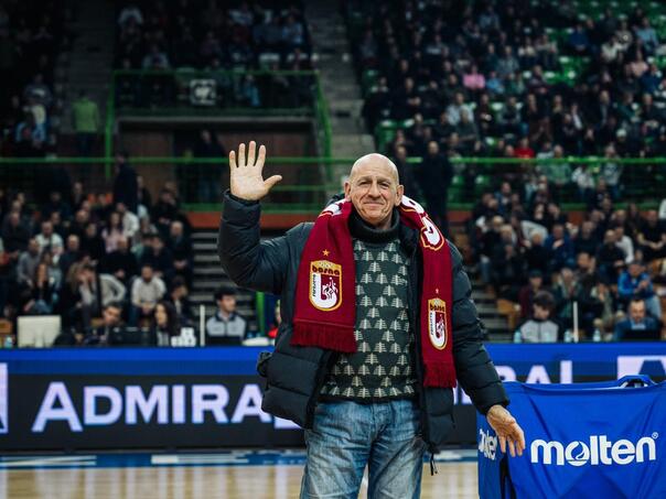 Fazla spojio prošlost i sadašnjost: Nova pjesma za navijače Bosne