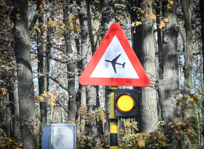 Dronovi poremetili letove na aerodromima u Briselu i Liježu