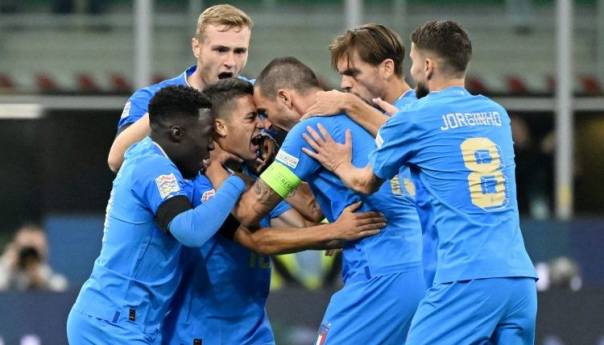 Nova senzacija Mađara, Englezi u B diviziji