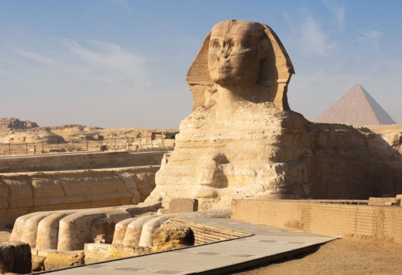 Nova Sfinga u Gizi? Satelitski snimci otkrivaju moguću strukturu ispod pijeska