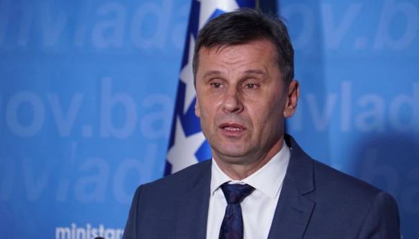 Novalić predstavio Zakon: Pogledajte plan za spas ekonomije FBiH!