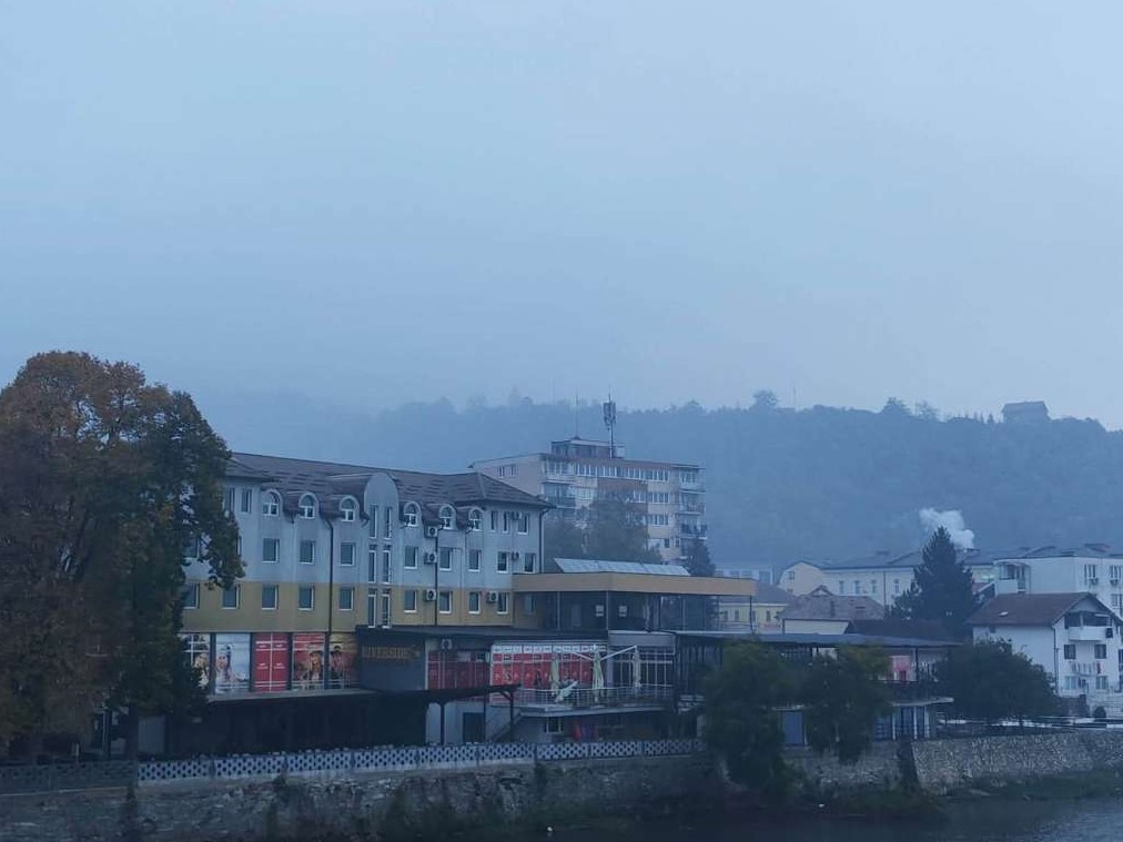 Novi požar na deponiji Šišeta, gusti dim opet prekrio Goražde