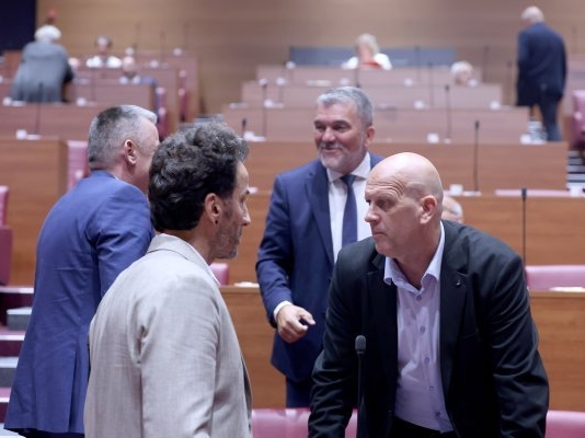 Novi sukobi u hrvatskom Saboru zbog ustaškog pozdrava