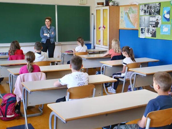 Novo pravilo: U školama će se od sada morati pjevati himna