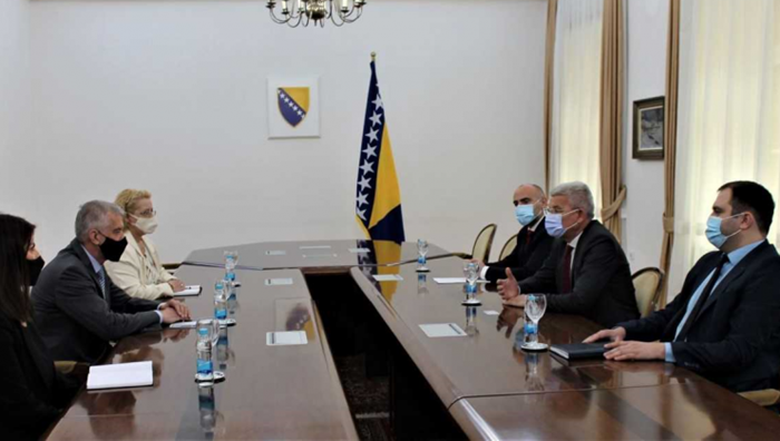 NUB mora dobiti podršku svih, dok se ne utvrdi trajno rješenje