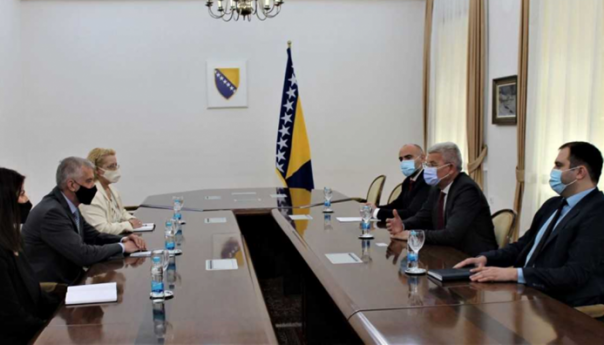 NUB mora dobiti podršku svih, dok se ne utvrdi trajno rješenje