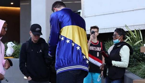 Nurkić oduševio jaknom na Dan državnosti BiH