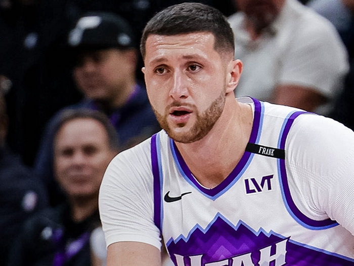 Nurkić upisao double-double protiv Dallasa