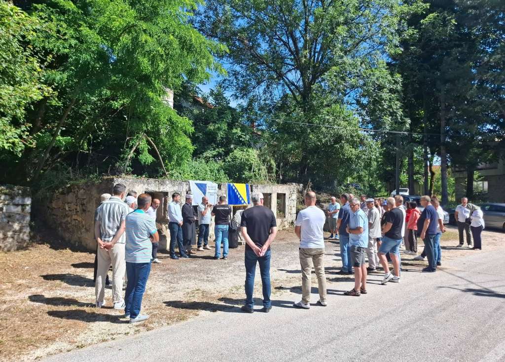 Obilježena godišnjica stradanja civila iz Modre i okolnih sela kod Sanskog Mosta