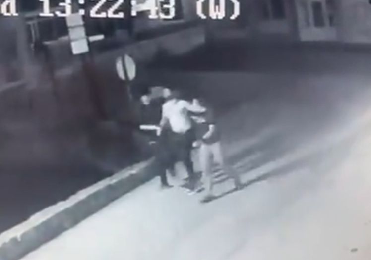 Objavljen snimak napada na Edina Pehlića u Stocu: Ko je bio među napadačima