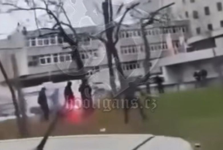 Objavljen snimak tučnjave kod Mašinske škole u Sarajevu