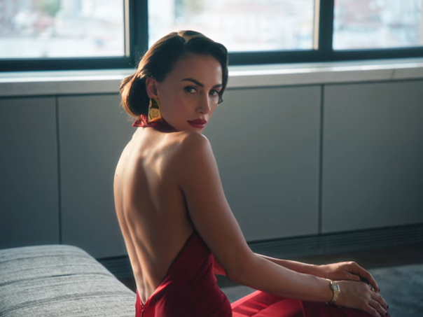 Objavljen spot za duet Emine Jahović i Mirze Selimovića