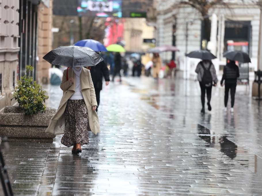 Oblačno i kišovito jutro u BiH, slabi pljuskovi poslijepodne