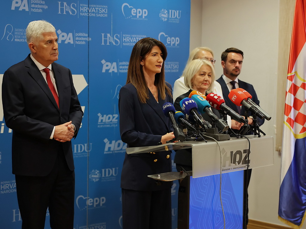 Obratili se Čović i Filipović: Traže podršku hrvatske Petorke