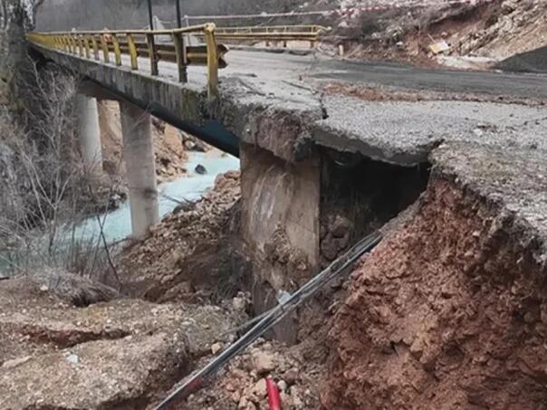 Obustavljen saobraćaj na putu Dobro Polje-MIljevina
