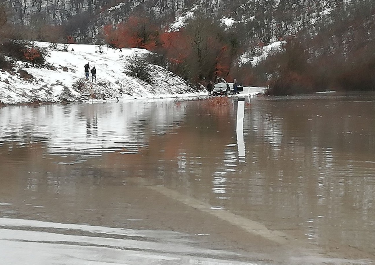 Prijete poplave: Rastu vodostaji bh. rijeka, neke se i izlile