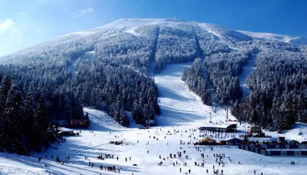 OC Bjelašnica prvi u regionu večeras otvara sezonu