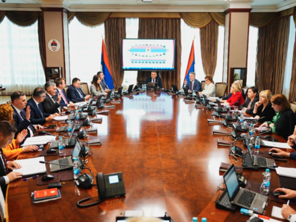 Od sljedeće godine najniža plata u RS u novom iznosu