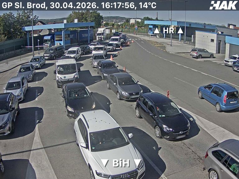 Od vrha Bradine do Konjica putuje se dva sata, kolaps i na granicama