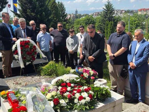 Odana počast Vinku Šamarliću na 34. godišnjici njegove pogibije