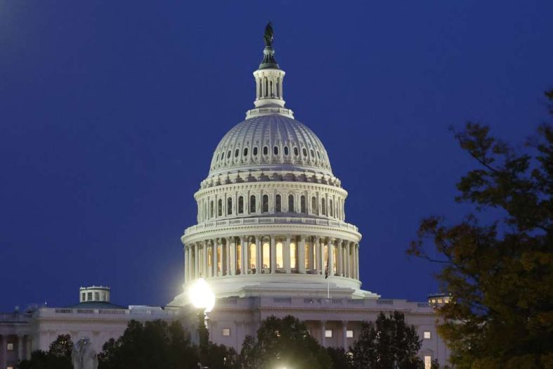 Pokreće se postupak protiv Clintonovih u slučaju Epstein