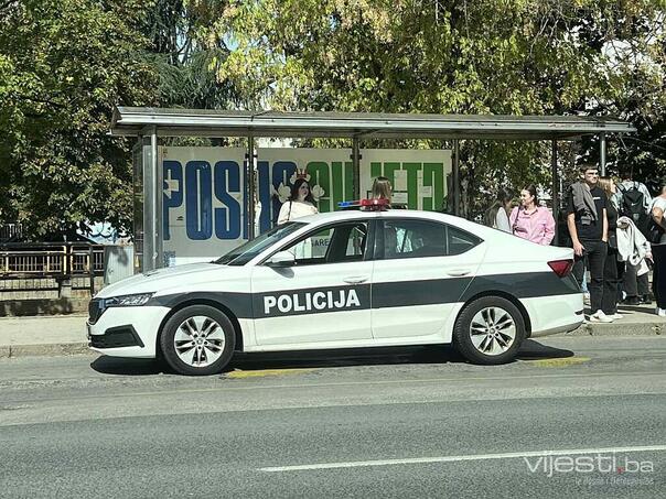 Određen pritvor policajcu koji je vozačima uzimao 20 do 50 KM da ih ne kazni