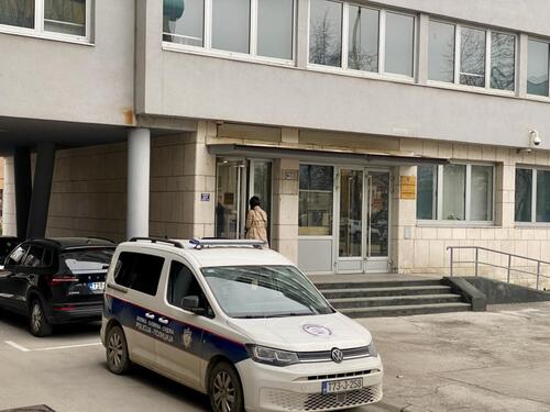 Određen pritvor razbojnicima iz Gračanice: Iz kasina opljačkali 5.000 KM