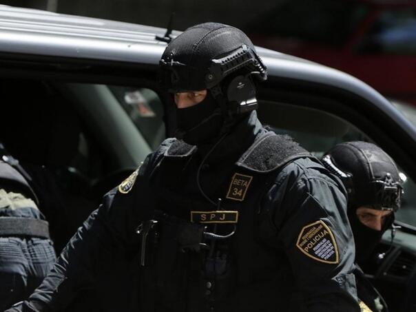 Određen pritvor za četiri osobe privedene u akciji "Holand taxi"