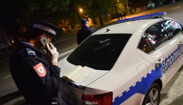 Oduzeli Mercedes vozaču koji je dužan za kazne 25.500 KM