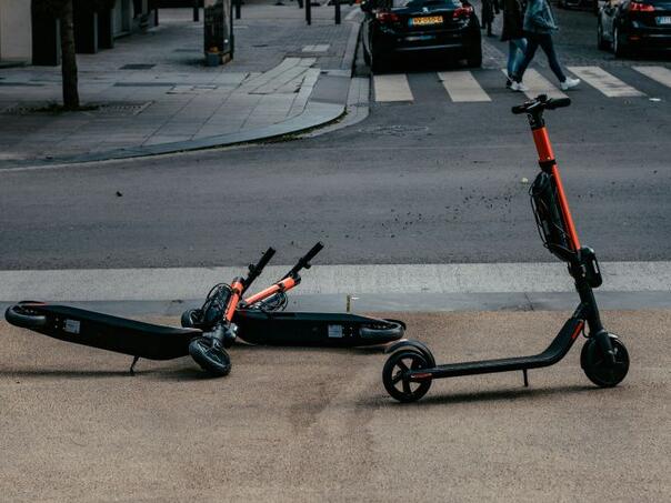 Odzvonilo električnim trotinetima? EU zabranjuje izdavanje