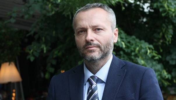 Olenik: Srbija je zakasnila sa svim mjerama, a Vučić vodi kampanju