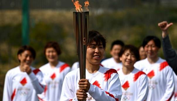 Olimpijska baklja krenula na put po Japanu