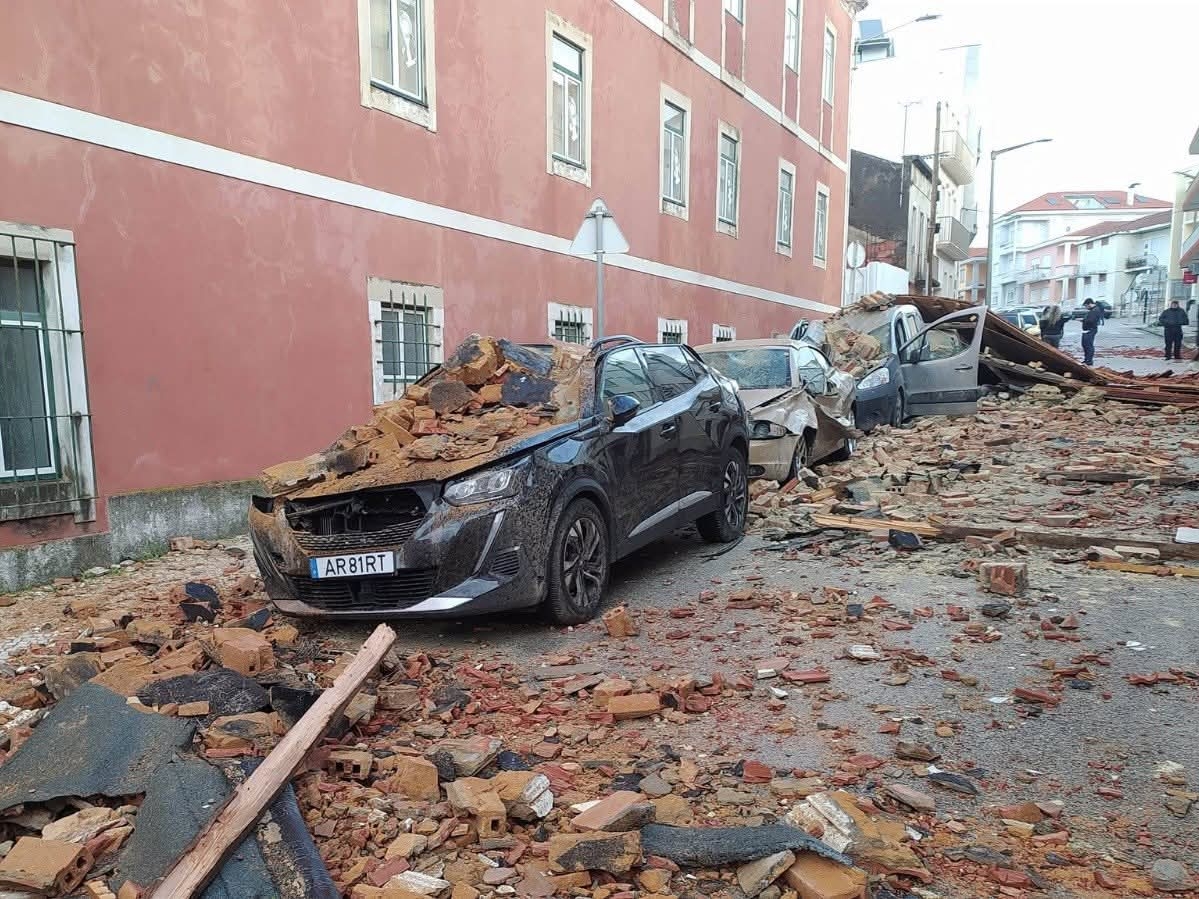 Oluja Kristin u Portugalu nanijela štetu koja bi mogla dostići milijarde eura