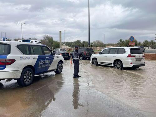 Oluja pogodila zemlje Zaljeva, u Omanu 18 mrtvih
