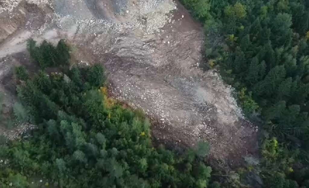 Opasno pomjeranje tla na Curinim njivama, klizište prijeti Ablakovini