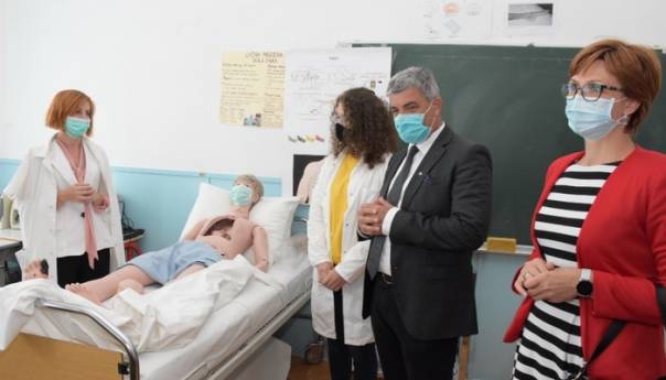 Općina Centar finansirala nabavku opreme Srednjoj medicinskoj školi