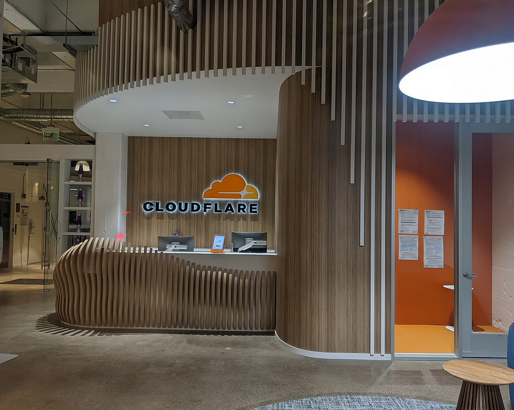 Opet globalni problemi s internetom zbog kvara na Cloudflareu