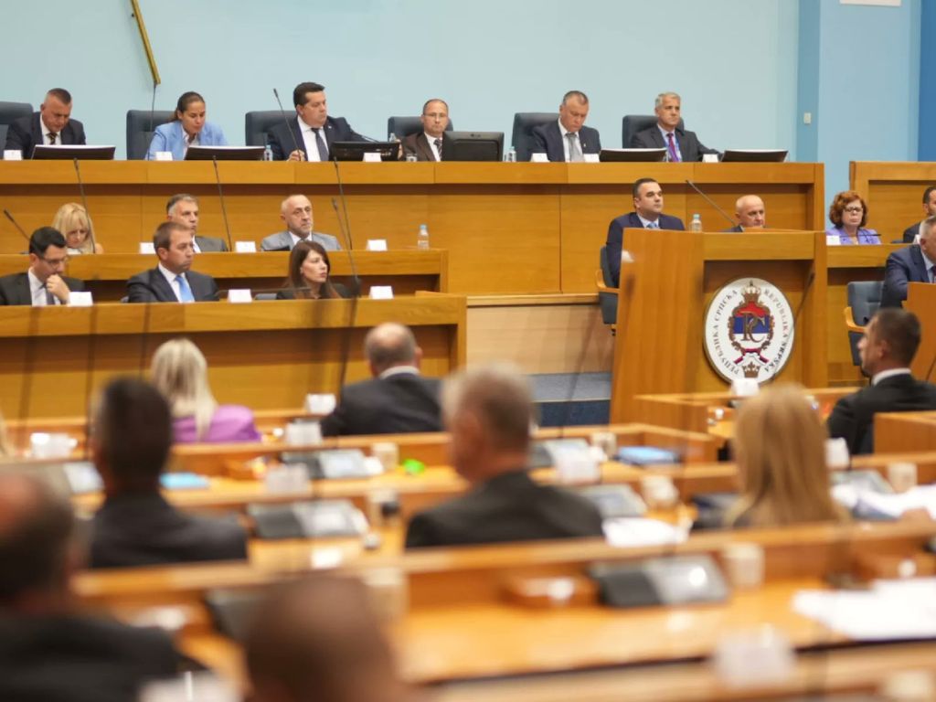 Opozicija: Vlada se bira zbog straha od odluke Ustavnog suda