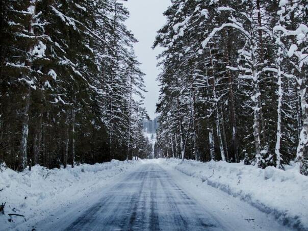 Oprez, ako putujete u Srbiju: Poledica na mnogim putevima