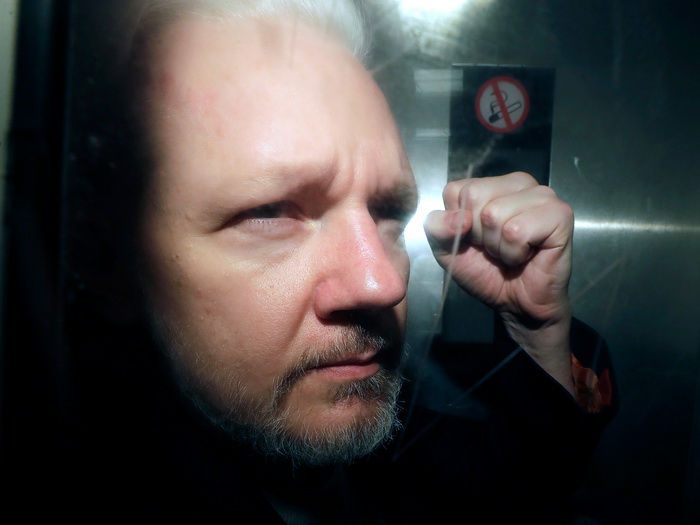 Osnivač WikiLeaksa Julian Assange pušten na slobodu